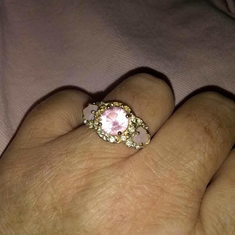SOLD💥3/$10💥💥SOLD pink Stone Ring✌️